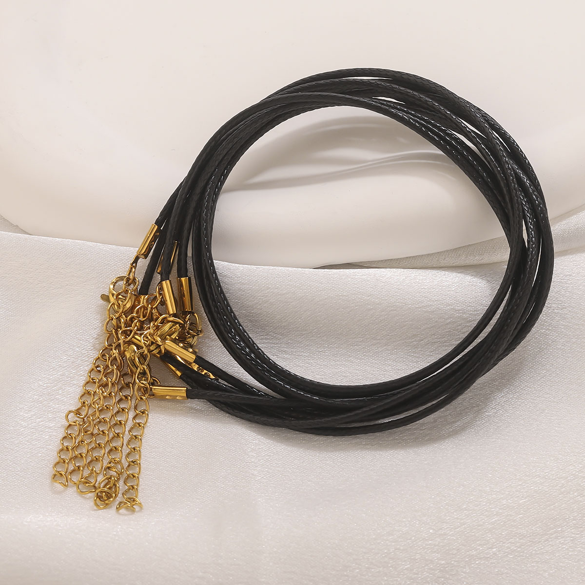 Collar de cordón de cuero con  - Jewelry Making Wax reseña y precio