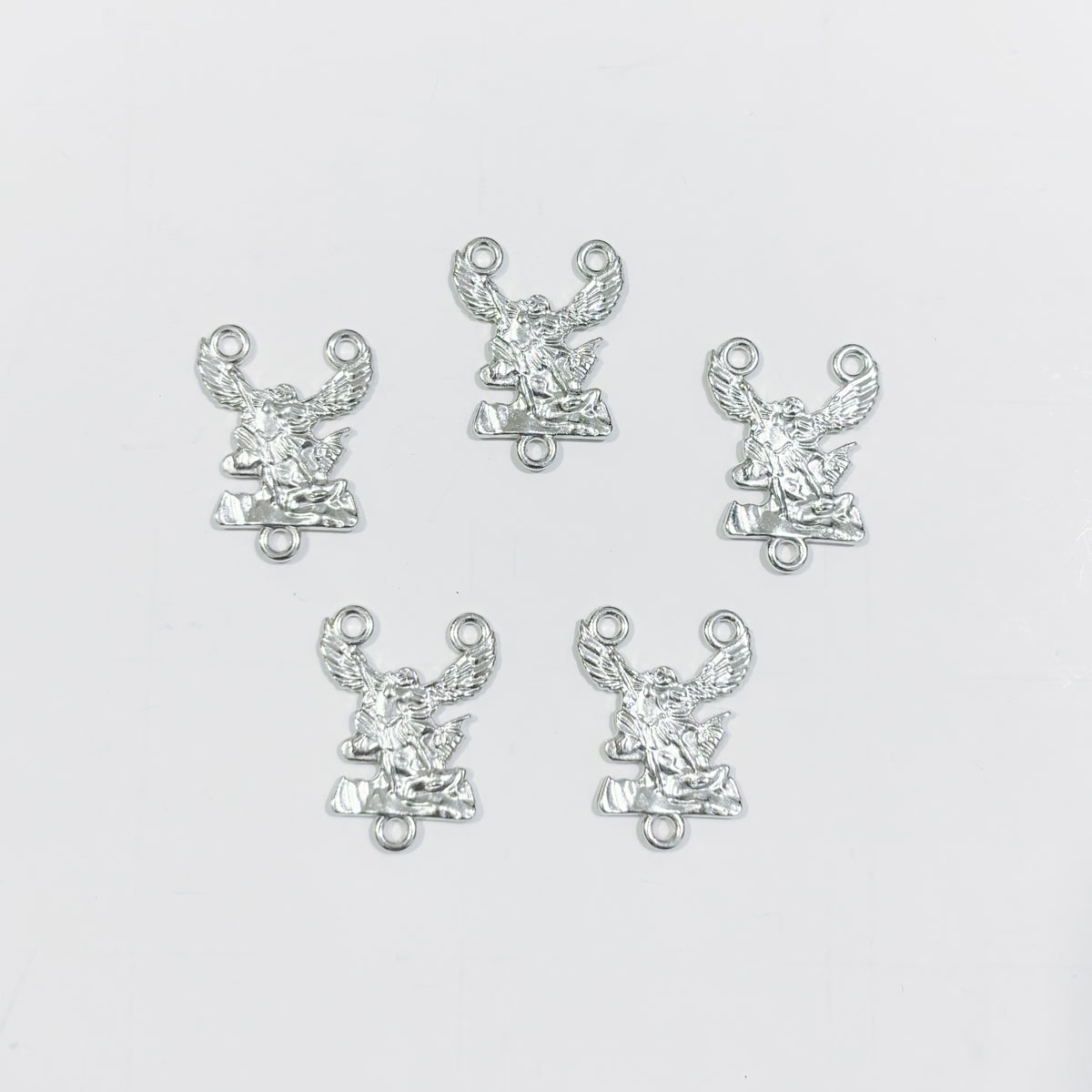 20 piezas de dijes de San Migu - Jewelry Making Michaels reseña y precio